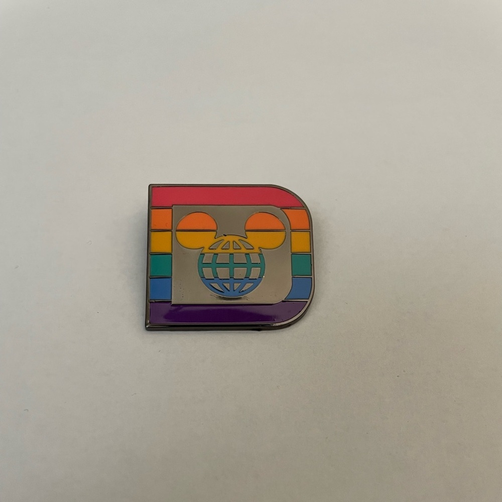 Disney Park Pin Trading WDW Rainbow Logo Collectible Enamel Pin New